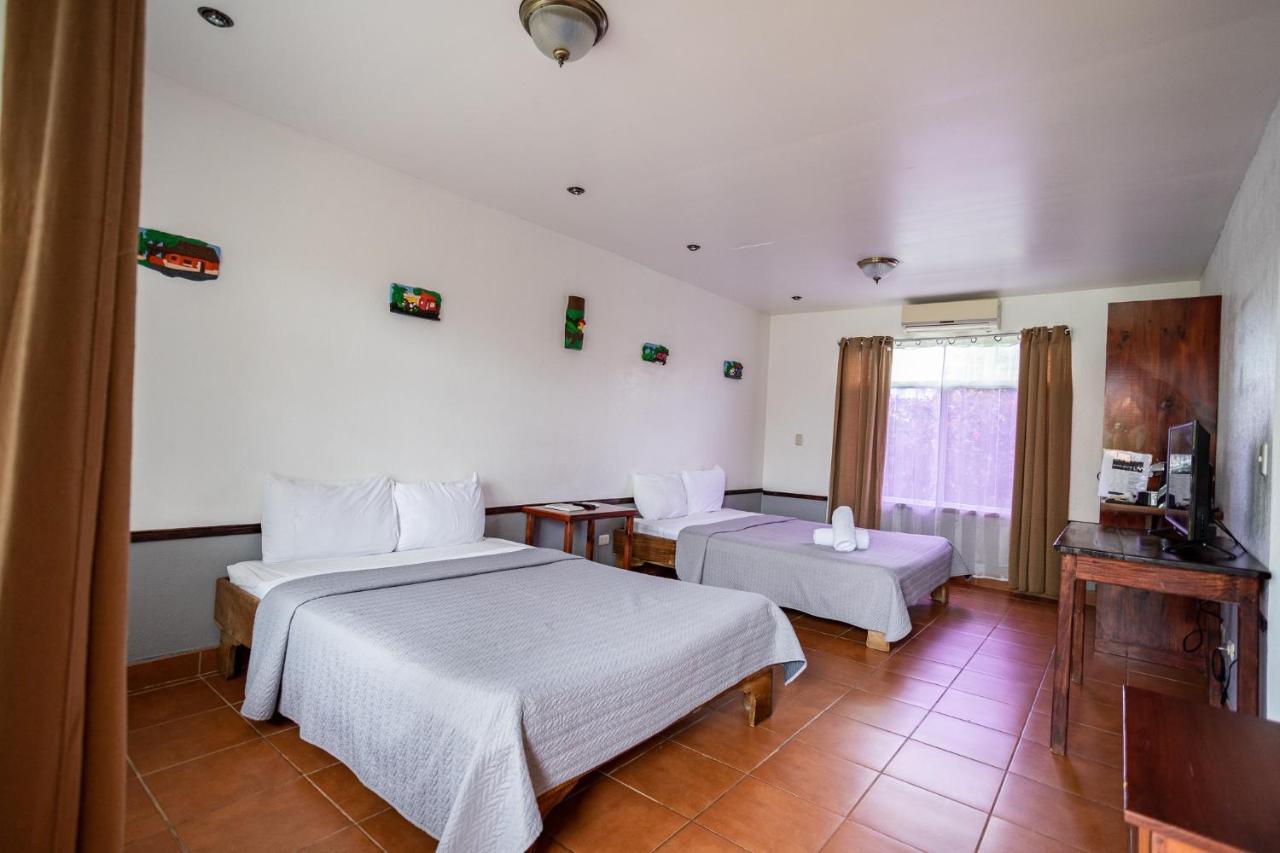 Hotel El Rancho Quepos Esterno foto