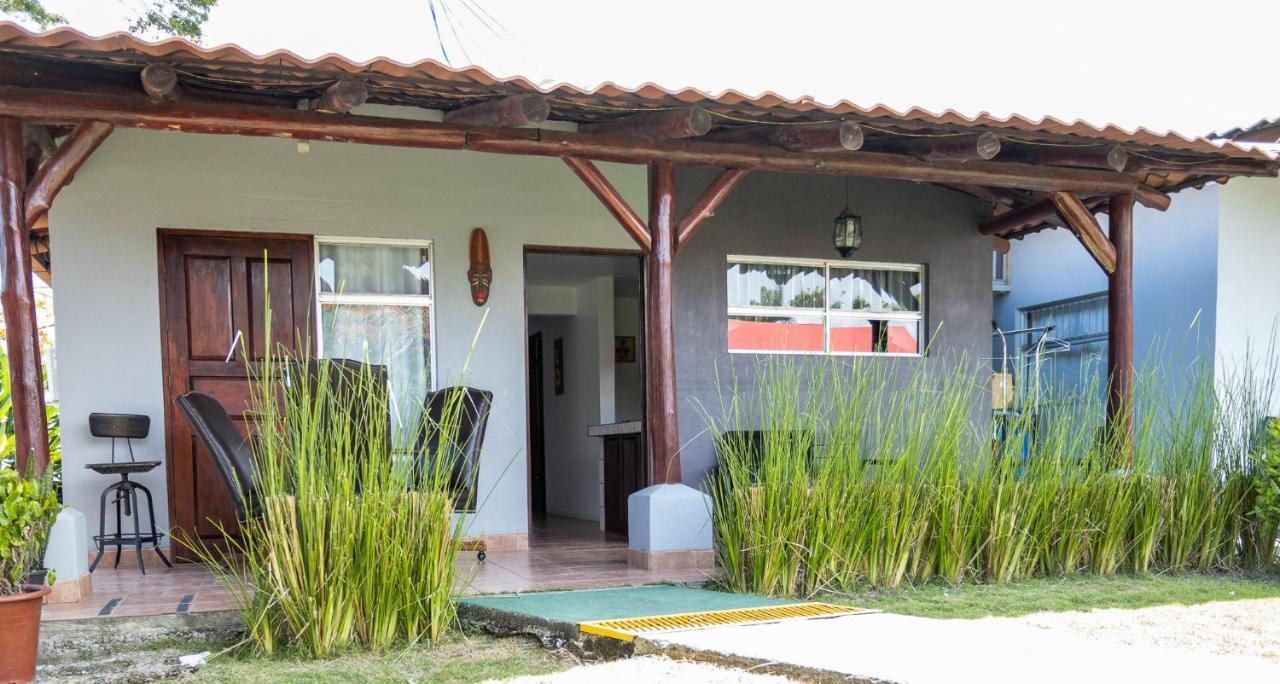 Hotel El Rancho Quepos Esterno foto