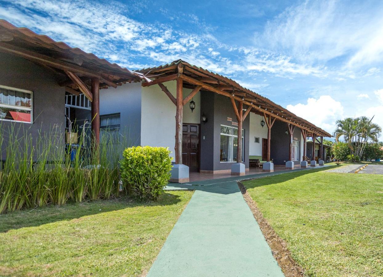 Hotel El Rancho Quepos Esterno foto