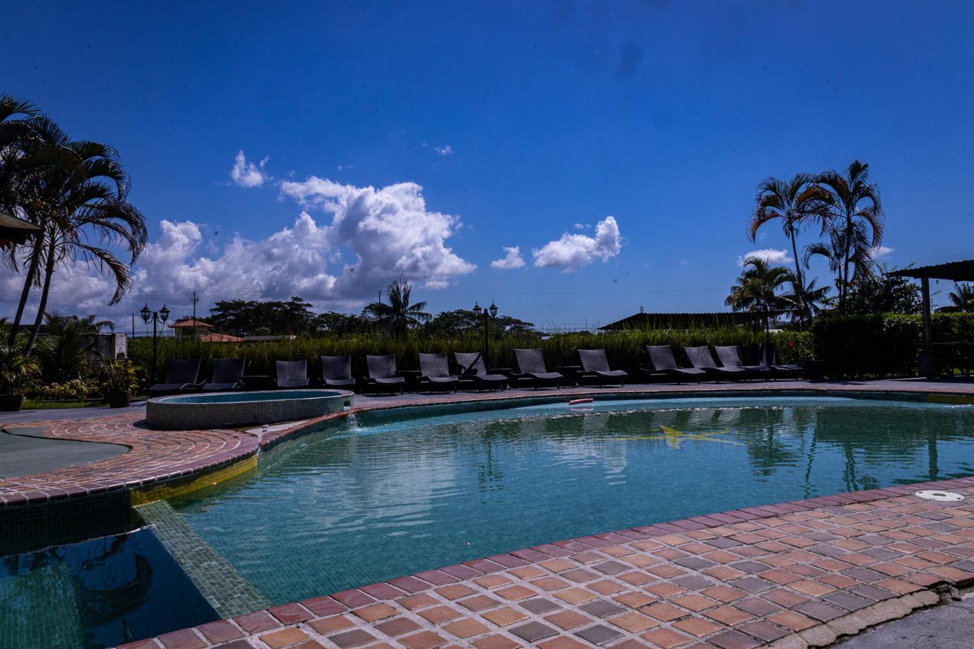 Hotel El Rancho Quepos Esterno foto